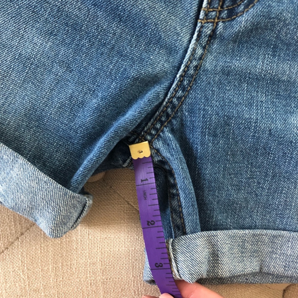 Vintage inspired rolled levis shorts size 25/26” - Picture 6 of 6